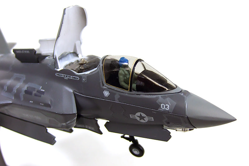 航空機・ヘリコプター [G2088]AIR FORCE1 F-35B USMC 1:72 SCALE Air Force 1 Model F-35B Lightning II, US Marine Corps, 501st