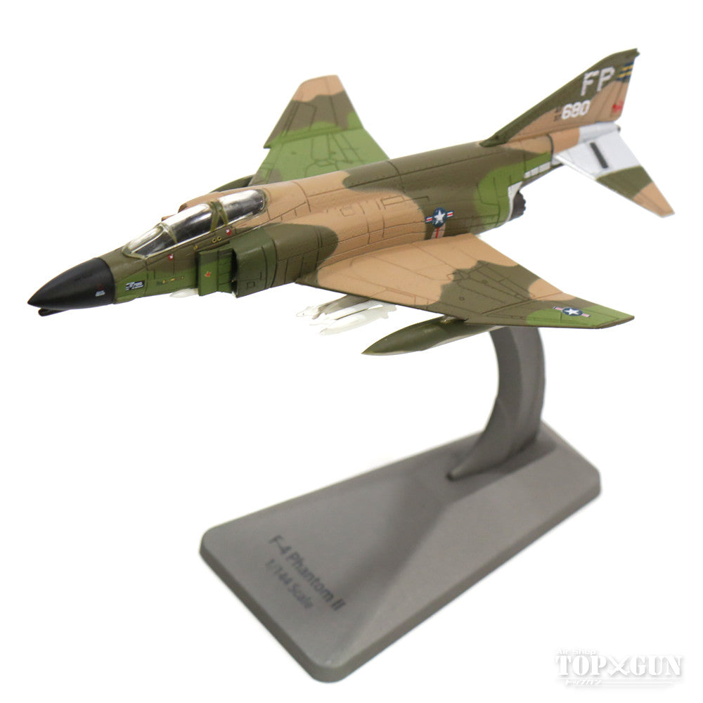 F-4C, US Air Force, 8th Tactical Fighter Wing, 433rd Tactical Fighter Squadron, Colonel Robin Olds' aircraft, Udon Air Base, Thailand #63-7680 1/144 [AF10148]