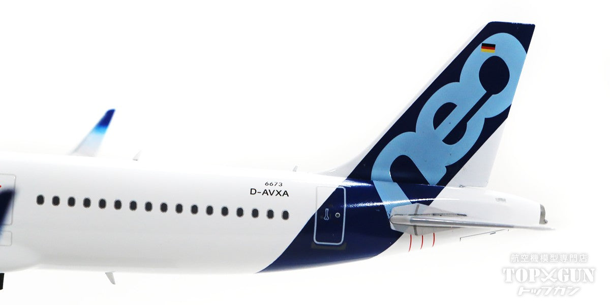 Aviation 200 A321neo Airbus House Color D-AVXA with stand 1/200