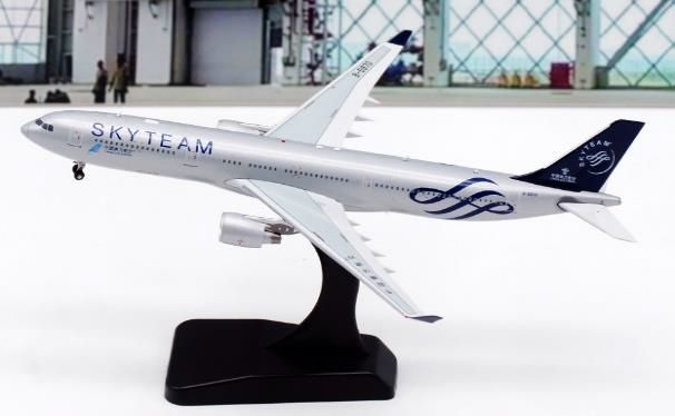 A330-300 China Southern Airlines Special Paint "SkyTeam" B-5970 1/400 [AV4078]