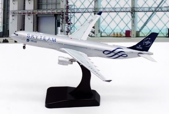 A330-300 China Southern Airlines Special Paint "SkyTeam" B-5928 1/400 [AV4080]