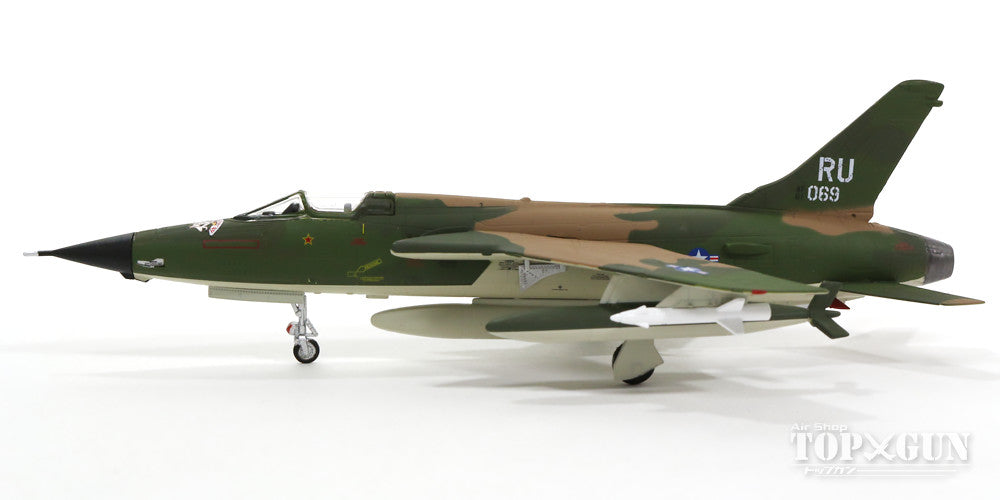 F-105D Thunderchief, US Air Force, 355th Tactical Fighter Wing, 357th Tactical Fighter Squadron, 1960s, RU/#61-0069 "Cherry Girl" 1/144 [AV440028]