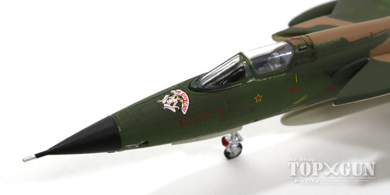 F-105D Thunderchief, US Air Force, 355th Tactical Fighter Wing, 357th Tactical Fighter Squadron, 1960s, RU/#61-0069 "Cherry Girl" 1/144 [AV440028]