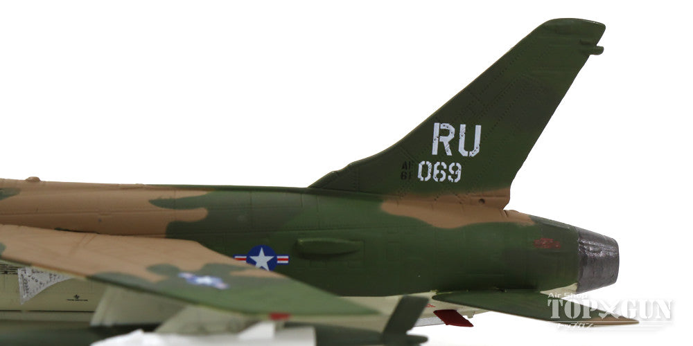 F-105D Thunderchief, US Air Force, 355th Tactical Fighter Wing, 357th Tactical Fighter Squadron, 1960s, RU/#61-0069 "Cherry Girl" 1/144 [AV440028]