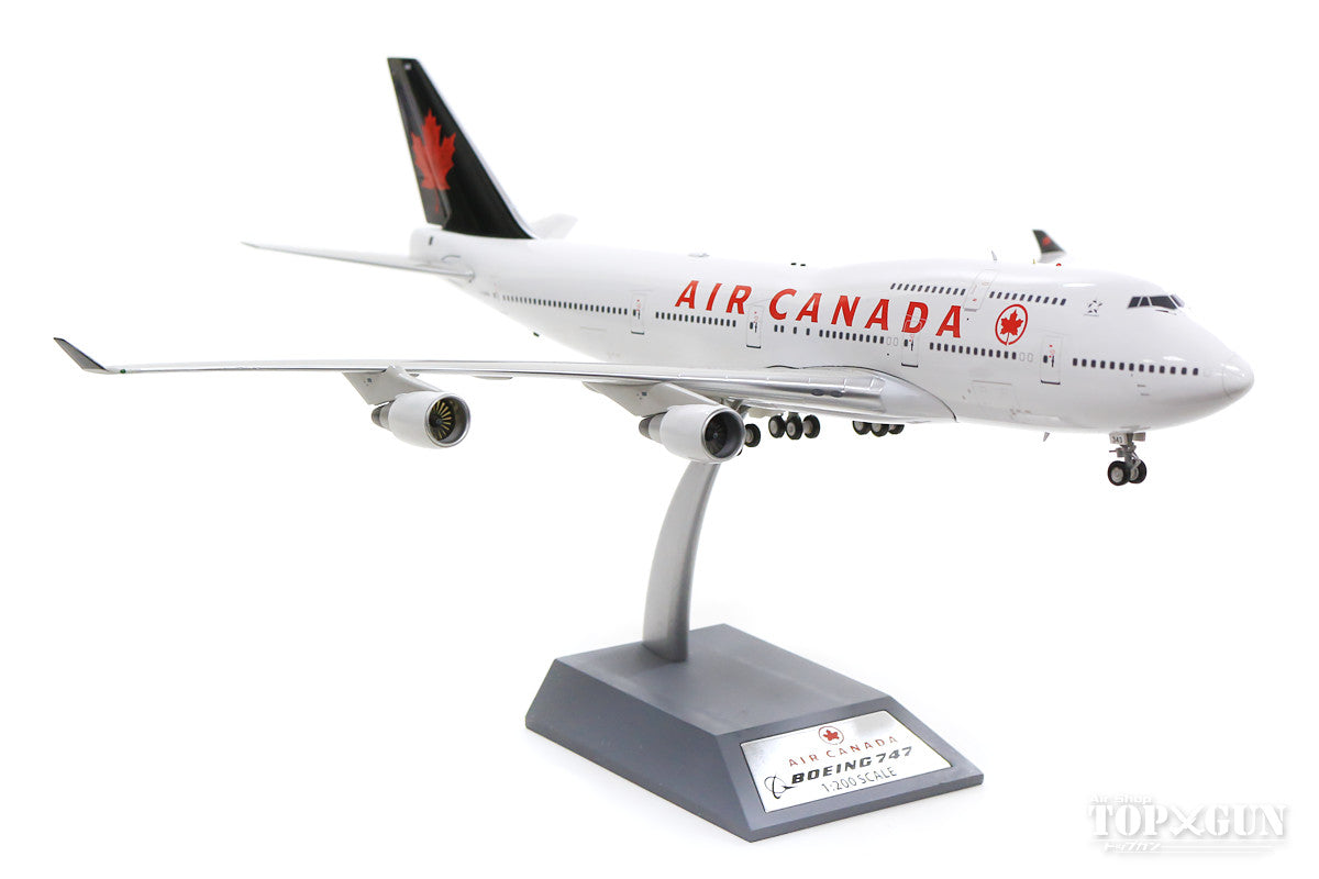 747-400 Air Canada C-GAGN With Stand 1/200 [B-744-AC-08]