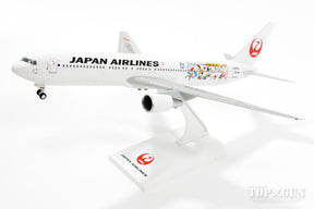 767-300ER JAL日本航空 特別塗装 「ドラえもんジェット／のび太のひみつ道具博物館」 JA656J 1/200 ※プラ製 [BDO1125]