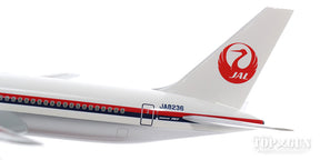 767-300 JAL日本航空 導入1号機 86年 JA8236 1/200 ※完成品・プラ製 [BJQ1187]