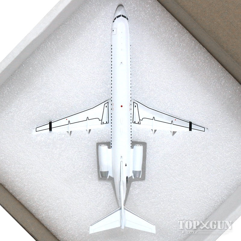 Fokker 100 White / No airline paint (stand included) 1/200 [BK1039]