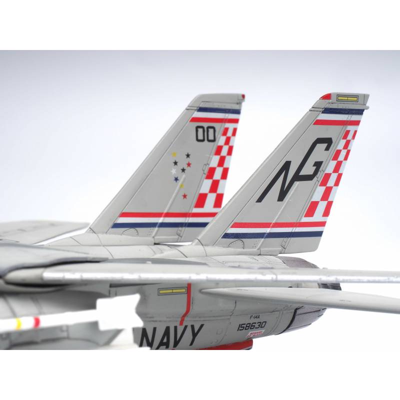 F-14A US Navy 211th Fighter Squadron "Fighting Checkmates" NG100/#158630 1/72 [CA721417]