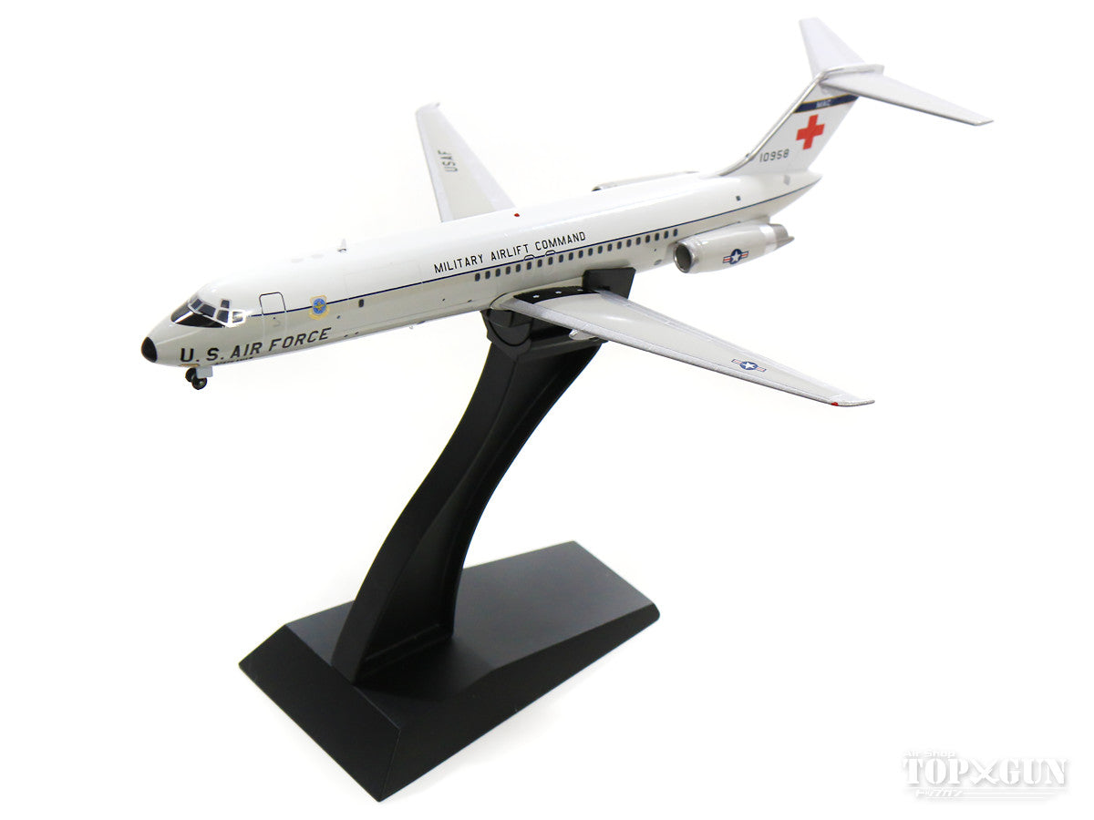 C-9A (DC-9-32CF) US Air Force #68-10958 (stand included) 1/200 [CMDC901]