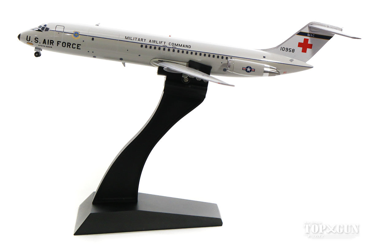 C-9A (DC-9-32CF) US Air Force #68-10958 (stand included) 1/200 [CMDC901]