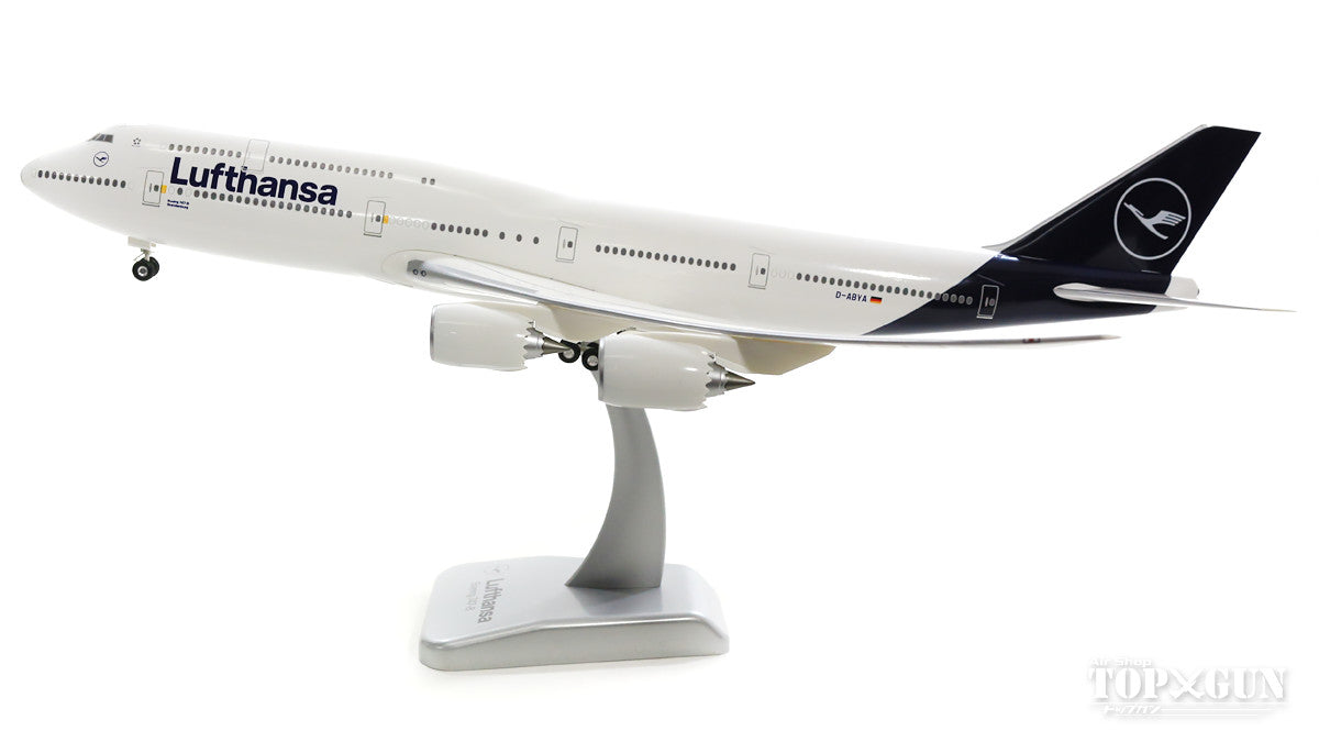 747-8i Lufthansa New Paint "Brandenburg" D-ABYA (Gear and stand included) 1/200 *Plastic [DLH003]