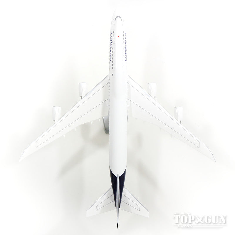 747-8i Lufthansa New Paint "Brandenburg" D-ABYA (Gear and stand included) 1/200 *Plastic [DLH003]