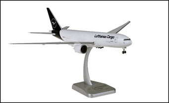 777F Lufthansa Cargo New Paint (Landing Gear and Stand Included) 1/200 *Assembly Required, Plastic [DLH004]