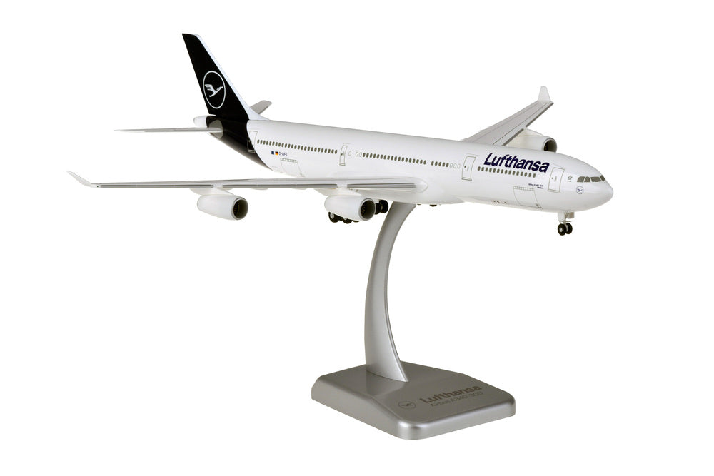 A340-300 Lufthansa New Paint D-AIFD (Gear/Stand Included) 1/200 *Plastic [DLH013]