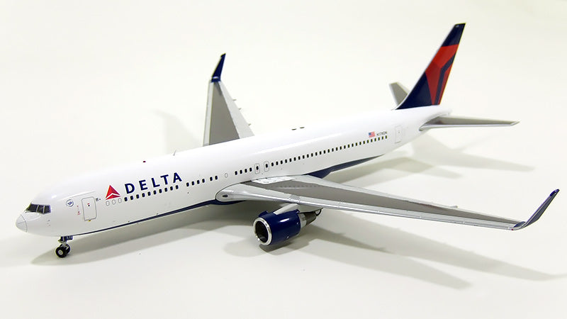 767-300w Delta Airlines N176DN 1/200 [G2DAL289]