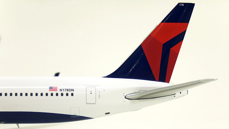 Gemini200 767-300w Delta Airlines N176DN 1/200 [G2DAL289]