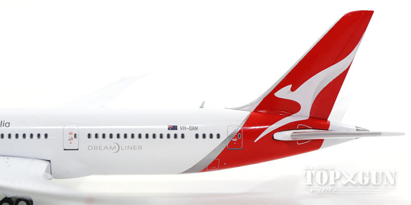 787-9 Qantas anticipated paint scheme VH-DRM 1/400 [GJQFA1644]