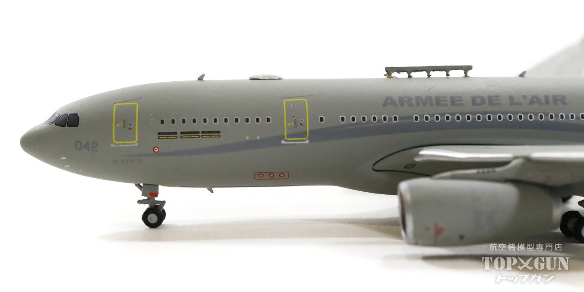 A330 MRTT Voyager (air-to-air refueling/transport aircraft) French Air Force F-UJCH 1/400 [GMFAF105]