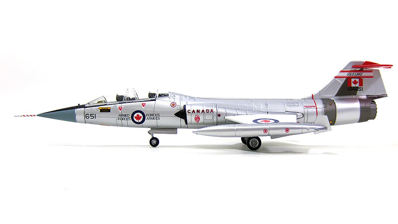 CF-104D (two-seater) Canadian Joint Forces Air Force 6th Attack Operational Training Squadron Cold Lake Air Base '63 #104651 1/72 [HA1060]