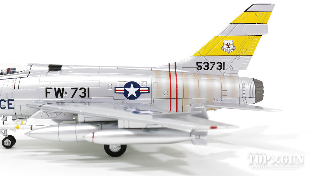 F-100D US Air Force 31st Tactical Fighter Wing 474th Day Fighter Squadron Lt. Joe Angle's aircraft 1958 1/72 *Crew signature stand included [HA2120A]