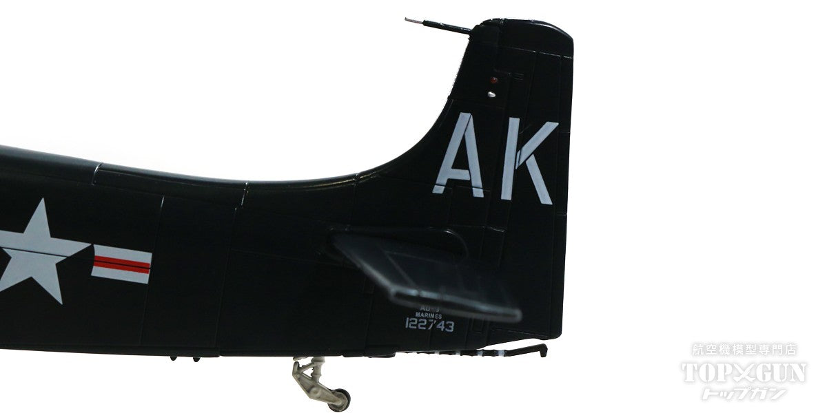 AD-3 Skyraider, US Marine Corps, 121st Marine Attack Squadron "Green Knights", Korean War, 1951, AK21/#122743, 1/72 [HA2918]