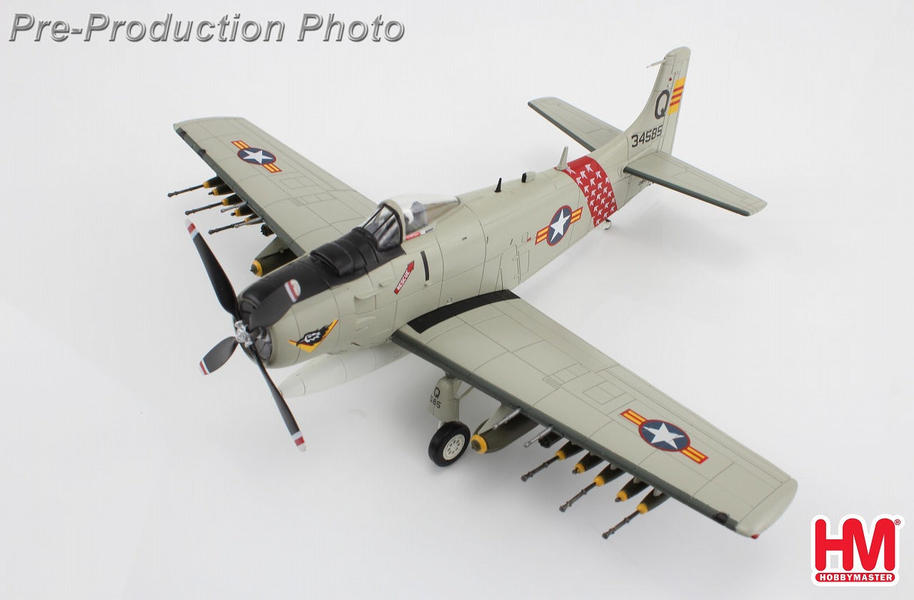 Hobby Master A-1H(AD-6)スカイレイダー ベトナム共和国空軍 第1飛行隊 1963年 1/72 [HA2921]