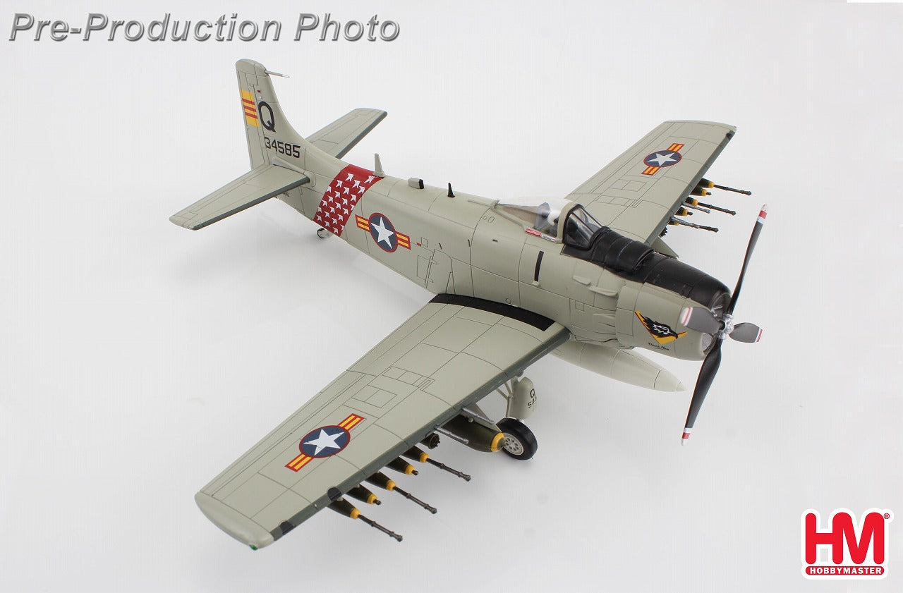 A-1H (AD-6) Skyraider Republic of Vietnam Air Force 1st Squadron 1963 1/72 [HA2921] 