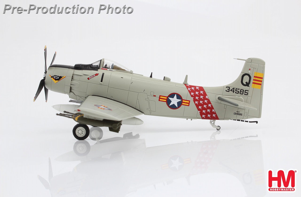 A-1H (AD-6) Skyraider Republic of Vietnam Air Force 1st Squadron 1963 1/72 [HA2921] 