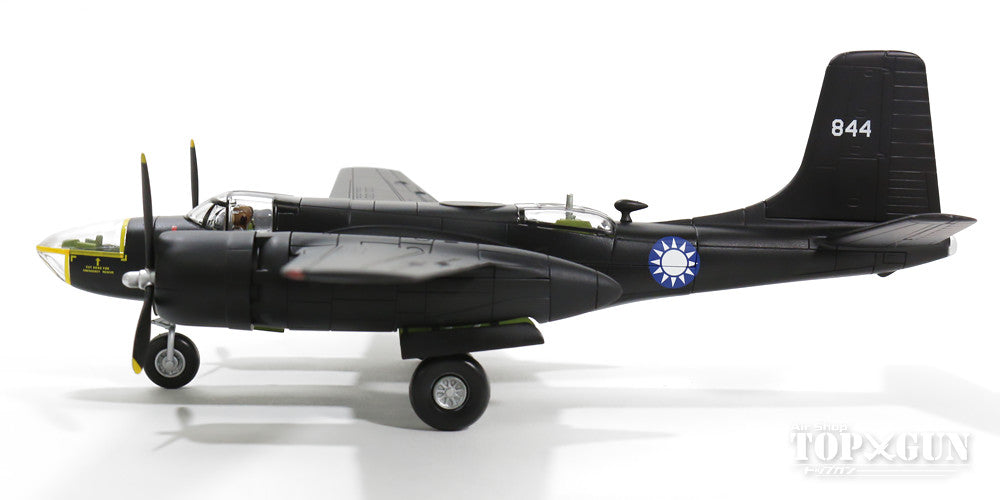 B-26C (A-26C) Republic of China Air Force 34th Squadron "Black Bat Squadron" Secret reconnaissance aircraft over China 1958 844 1/72 [HA3222]