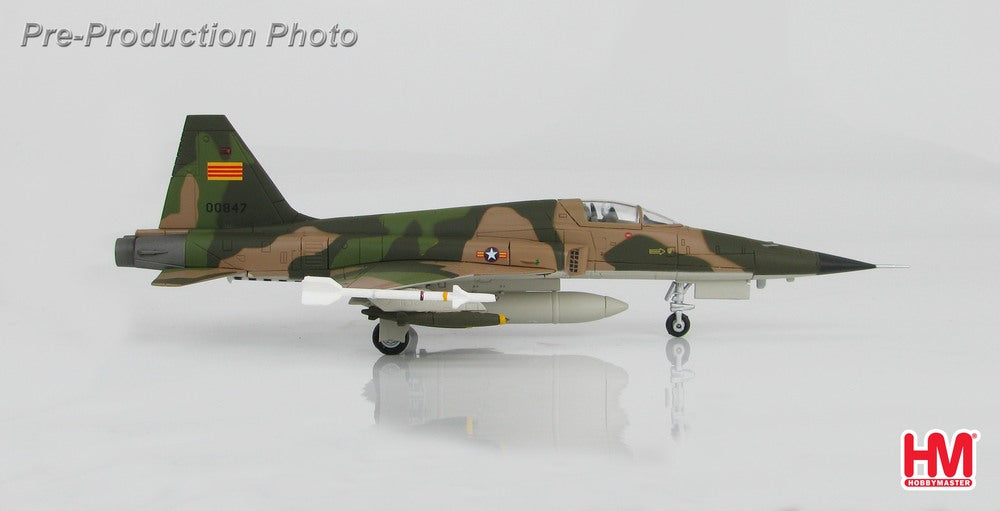 [Pre-order item] F-5E South Vietnamese Air Force 23rd Fighter Wing 1970s Tan Son Nhut Air Base #73-00847 1/72 [HA3326]