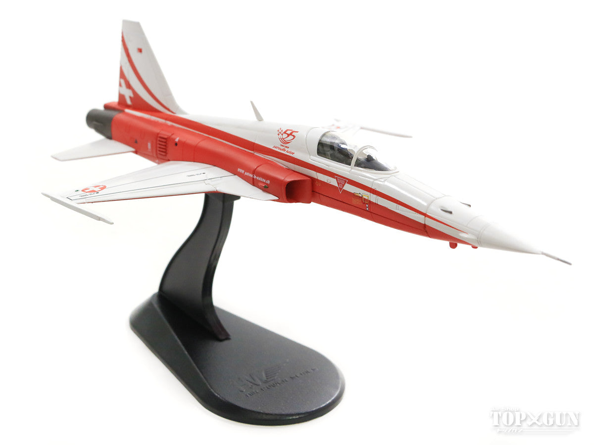 F-5E Swiss Air Force Acrobatic Team "Patrouille Suisse" 2019 Season (number and crew name decals included) 1/72 [HA3335]