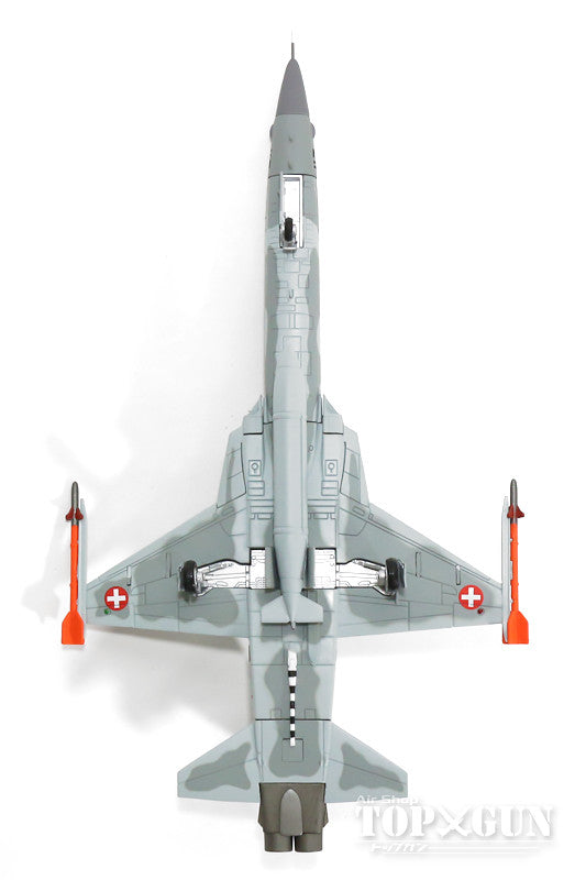 Hobby Master F-5F（複座型） スイス空軍 第16飛行隊 シオン基地 J