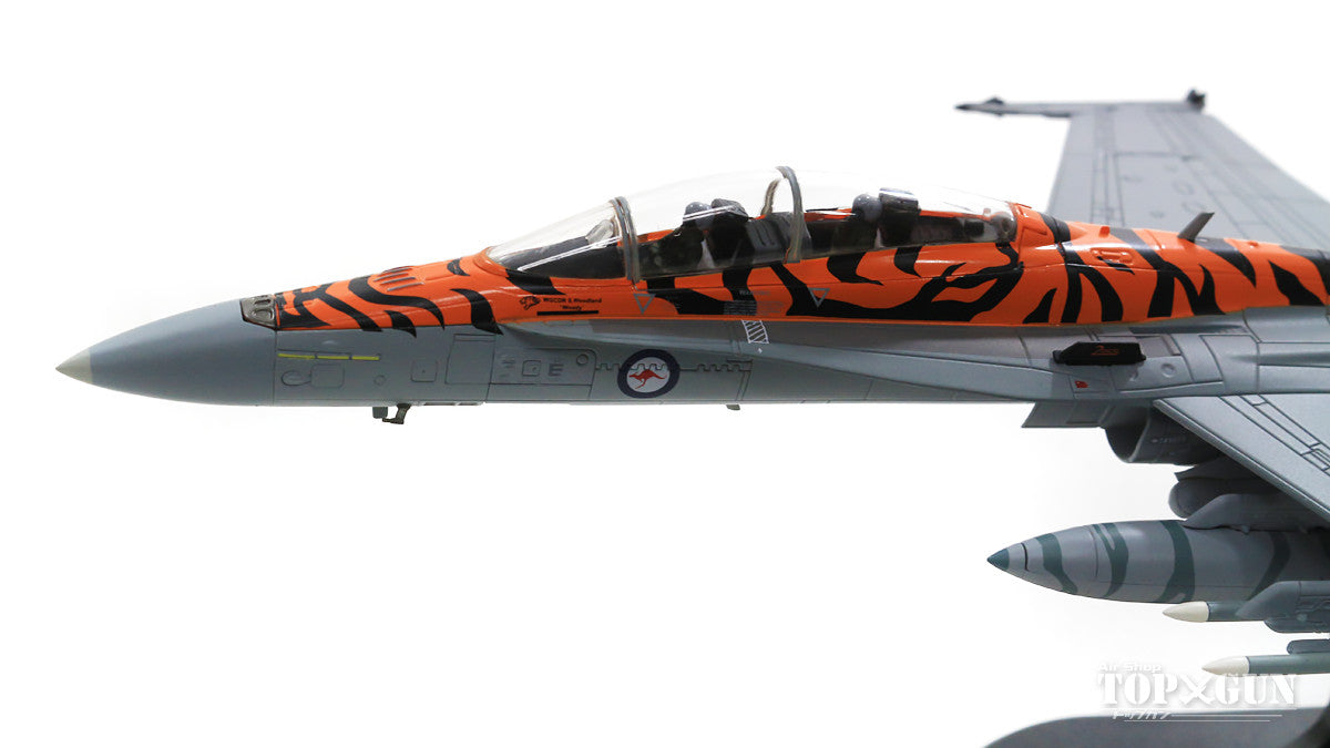 【WEB限定特価】F/A-18B（複座型） オーストラリア空軍 第2機種転換訓練飛行隊 特別塗装「ホーネット運用35周年」 19年 A21-116 1/72 [HA3545]