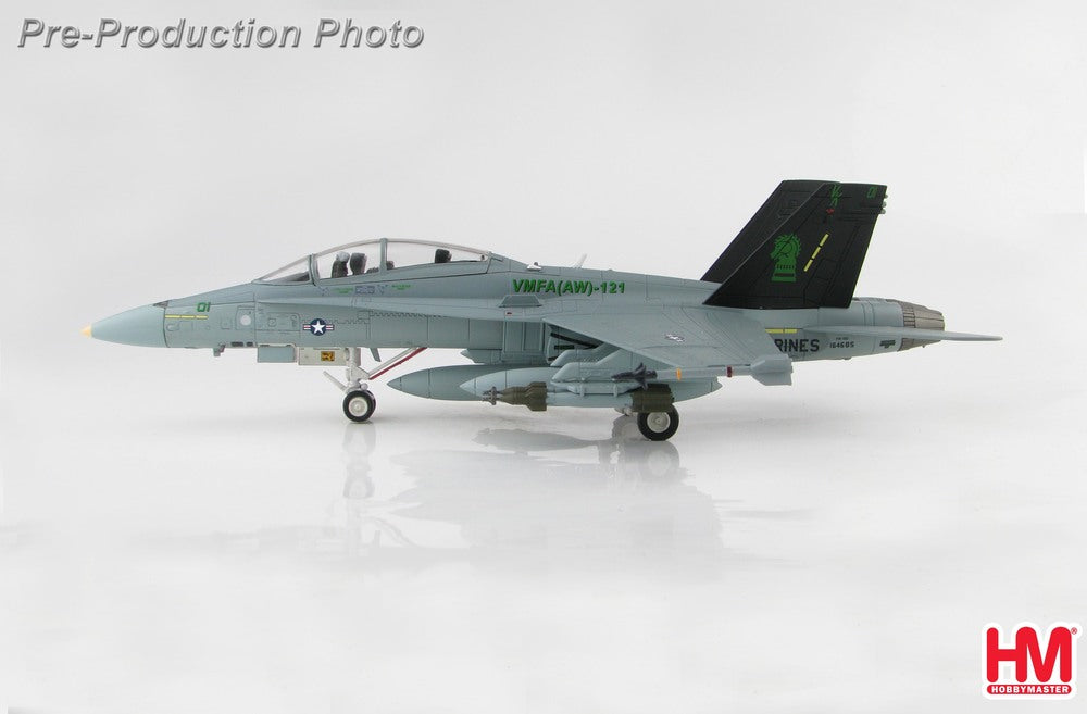 F/A-18D USMC 121st Marine Fighter Attack Squadron (All Weather) "Green Knights" Miramar Air Base VK01/#164685 1/72 [HA3552]