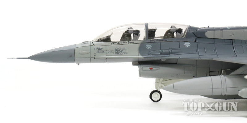 F-16D (two-seater / Block 52+) Singapore Air Force No. 140 Squadron Tengah Base #691 1/72 [HA3837]