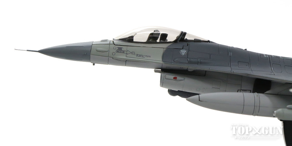 F-16C (Block 52) Singapore Air Force No. 143 Squadron Tengah Base #646 1/72 [HA3839]