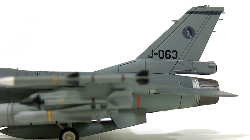 F-16AM (Block 20MLU) Royal Netherlands Air Force No. 322 Squadron, operated by Major Peter Tankink, during the Kosovo conflict (Yugoslav MiG-29 shot down) March 1999 J-063 1/72 [HA3850]