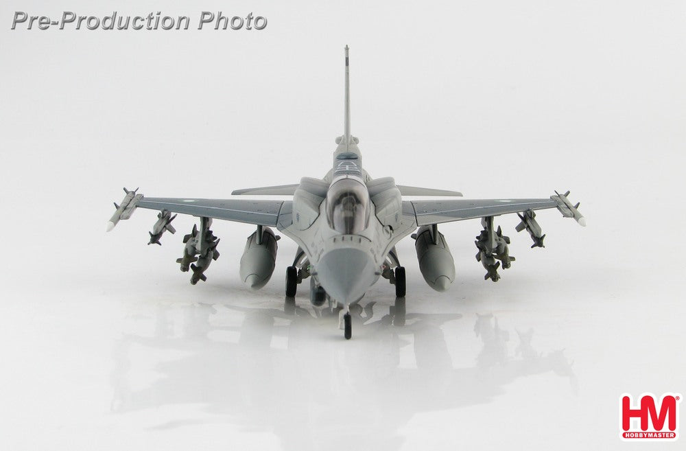 F-16D (two-seater/Block 52) Pakistan Air Force 39th Wing 5th Squadron "Falcons" Jacobabad Air Base #10806 1/72 [HA3875]