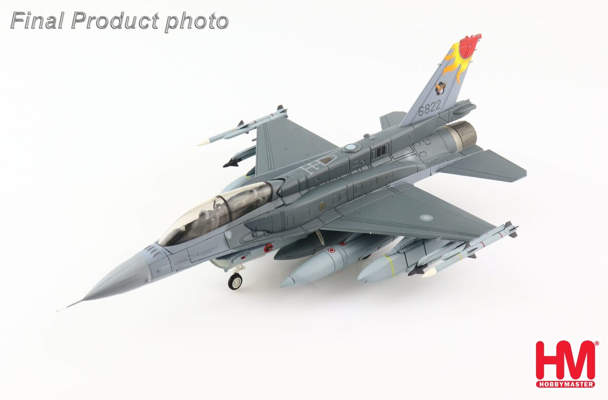 F-16V（複座型／ブロック72） 中華民国空軍 想定塗装 （AGM-154滑空爆弾付属） #6822 1/72 [HA3895]