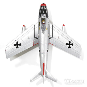 カナデアCL-13 セイバーMk.6（F-86F） 西ドイツ空軍 第71戦闘航空団 「リヒトホーフェン」 司令エーリヒ・ハルトマン少佐機 アールホルン基地 59年 JA-111 1/72 [HA4308]