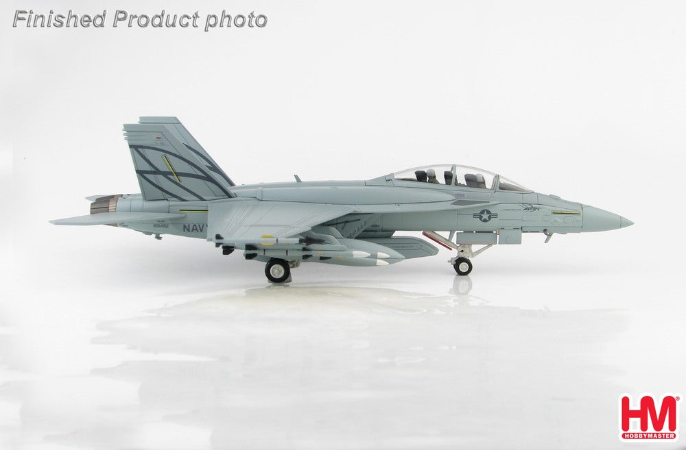 F/A-18F (two-seater) US Navy Advanced Super Hornet (with additional tanks and armaments under the wings) #168492 13 1/72 [HA5118B]