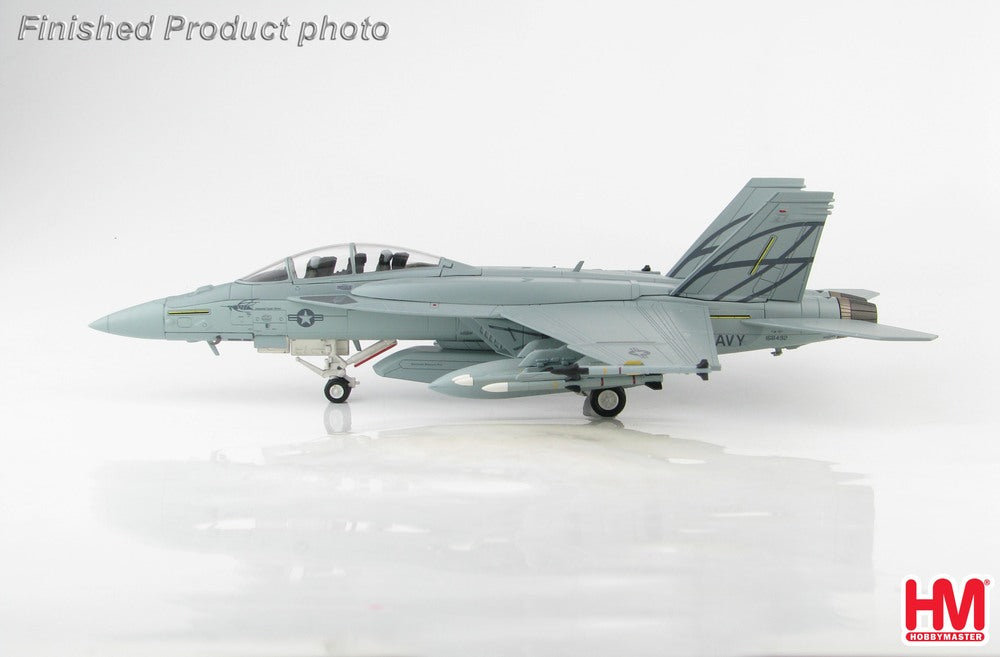 F/A-18F (two-seater) US Navy Advanced Super Hornet (with additional tanks and armaments under the wings) #168492 13 1/72 [HA5118B]