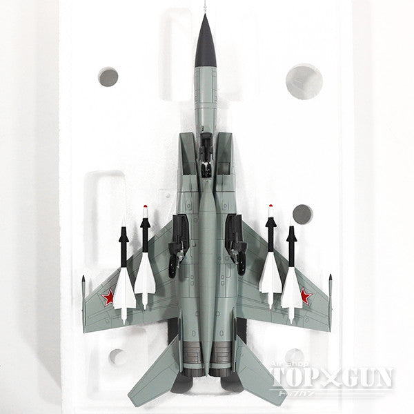 MiG-25P "Foxbat A" Soviet Air Defense Forces 513th Fighter Aviation Regiment, Lieutenant Viktor Belenko's aircraft, during the defection to Hakodate in 1976 "Red 31" 1/72 *New mold [HA5601]