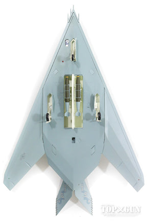 F-117A アメリカ空軍 第53航空団 第53試験評価飛行隊 第1分遣隊 ホロマン基地 灰色塗装 「グレイ・ドラゴン」 04年 #85-0835 1/72 [HA5804]