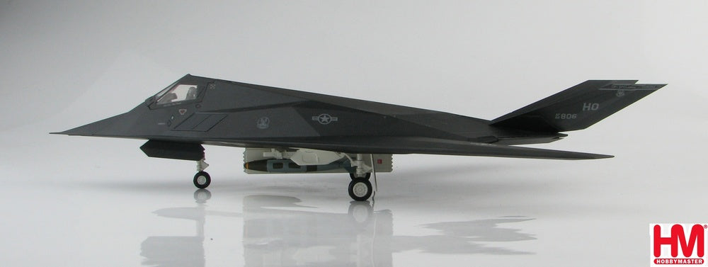 Hobby Master F-117A アメリカ空軍 第49作戦航空群 第7戦闘飛行隊