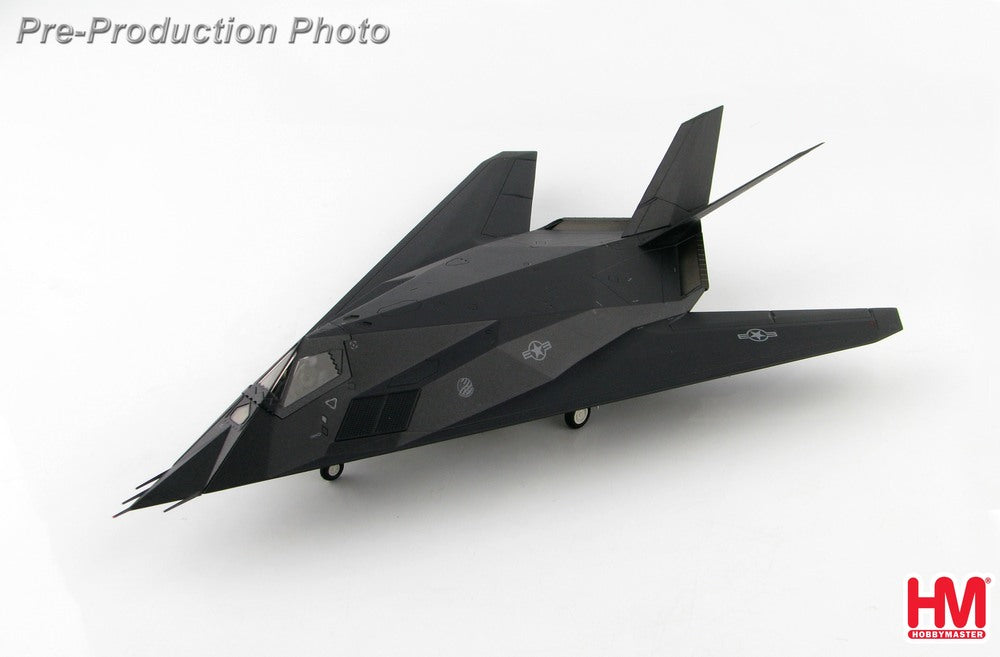 F-117A ナイトホーク アメリカ空軍「スカンクワークス・スペシャルマーキング」 85-831 1/72 [HA5807]