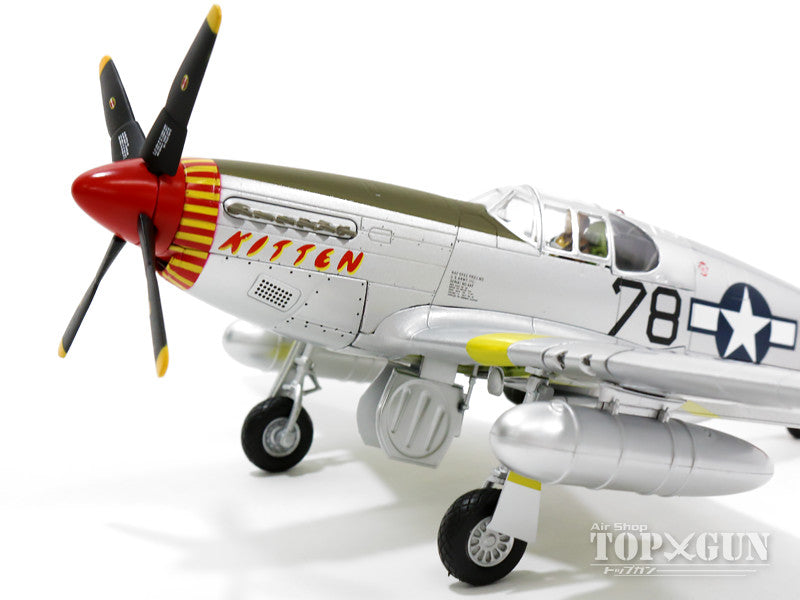 P-51C US Army Air Forces 332nd Fighter Group 302nd Fighter Squadron "Tuskegee Airmen" Lt. Charles McGehee #42-103968/78 "Kitten" 1944 1/48 *Crew sign stand included [HA8507A]