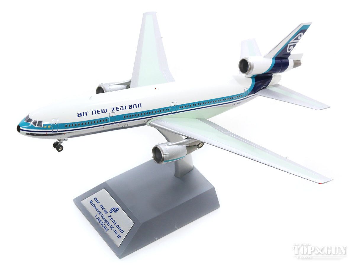 DC-10-30 Air New Zealand ZK-NZQ Polished (stand included) 1/200 [IF10NZ0519P]