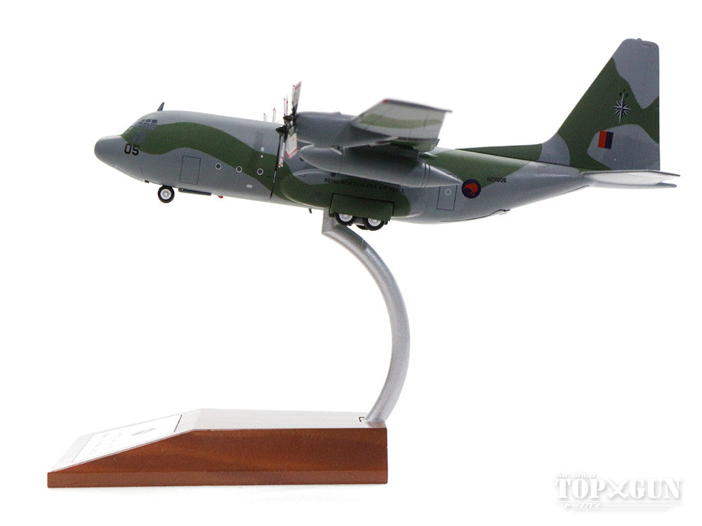 C-130H（NZ） ニュージーランド空軍 第40飛行隊 80年代 迷彩 NZ7005 (スタンド付属) 1/200 ※金属製 [IF1300617]